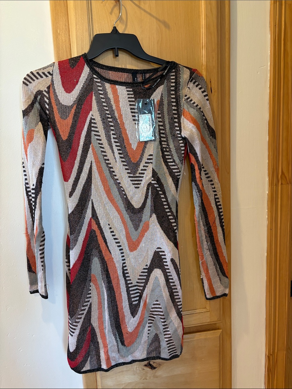 Long Sleeve Zigzag Pattern Knit Dress in Multi-Color